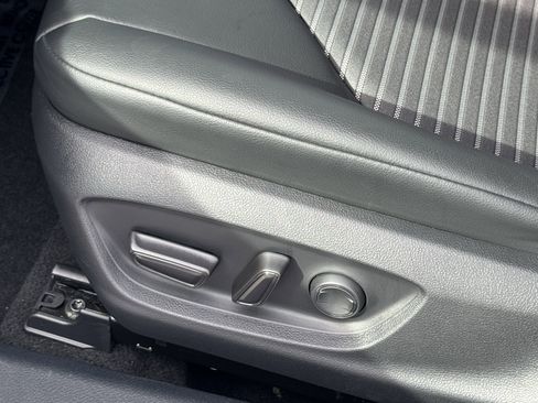 Used 2023 Toyota Camry SE image 17