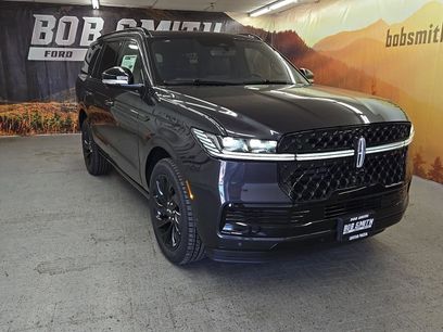 New 2025 Lincoln Navigator Reserve w/ Jet Appearance Package