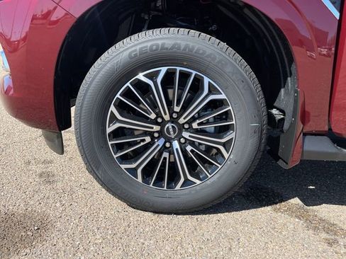 New 2025 Nissan Armada SL w/ Captain's Chari Seat Package image 29