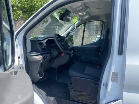 Used 2025 Ford Transit 250 Low Roof w/ Exterior Upgrade Package RWD image 9