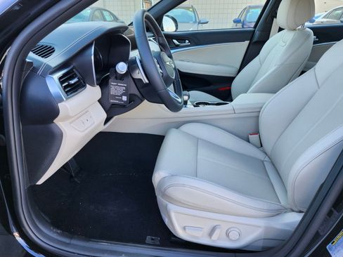 New 2026 Genesis G70 2.5T image 18