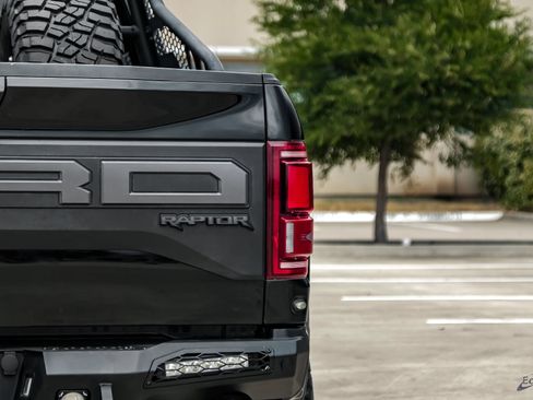 Used 2020 Ford F150 Raptor w/ Equipment Group 802A Luxury AWD/4WD image 14
