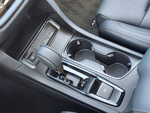 Used 2025 Subaru Ascent Bronze Edition image 21