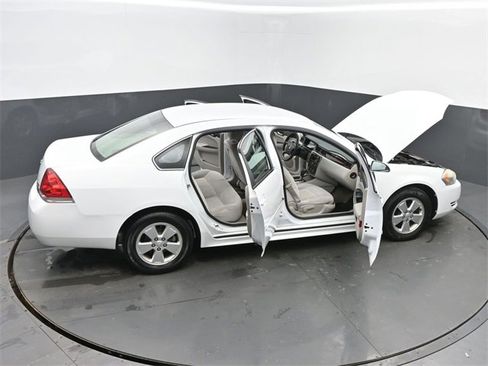 Used 2011 Chevrolet Impala LS image 62