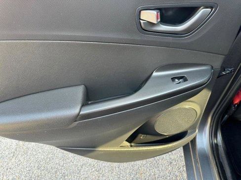 Used 2019 Hyundai Kona Ultimate FWD image 38