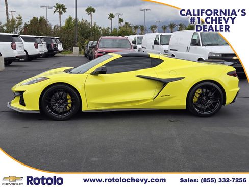 Used 2023 Chevrolet Corvette Z06 w/ Stealth Interior Trim Package RWD image 4