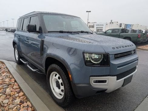 Used 2022 Land Rover Defender 110 S AWD/4WD image 3