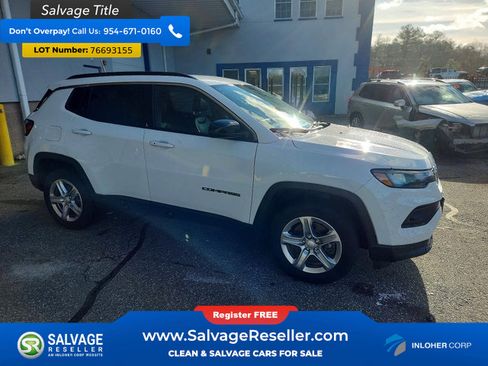 Used 2023 Jeep Compass Latitude image 5
