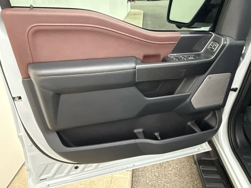 Used 2022 Ford F150 Lariat image 12