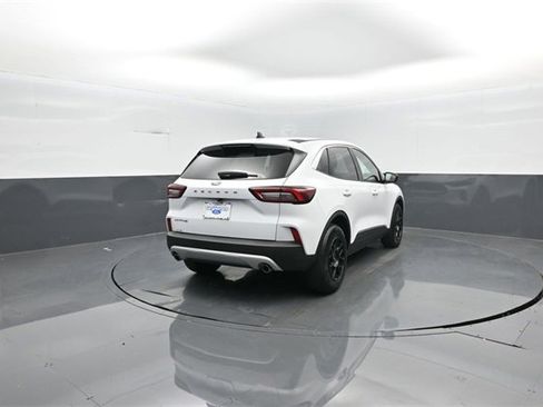 Certified 2024 Ford Escape Active image 7