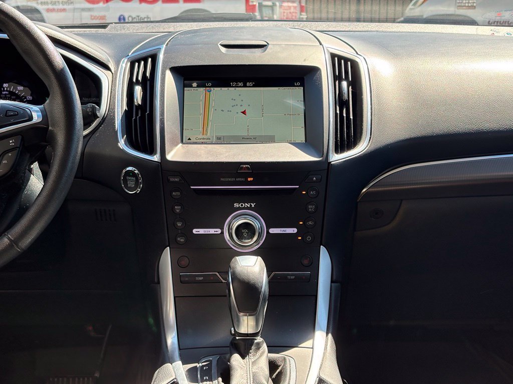 Used 2018 Ford Edge Titanium w/ Ford Safe & Smart Package FWD image 13