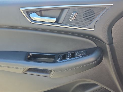 Used 2017 Ford Edge SEL w/ Equipment Group 201A AWD/4WD image 26