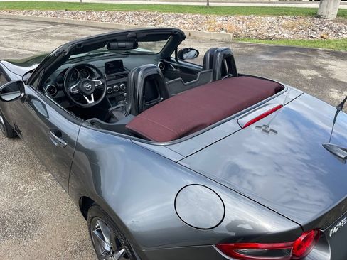 Used 2018 MAZDA MX-5 Miata Grand Touring RWD image 34