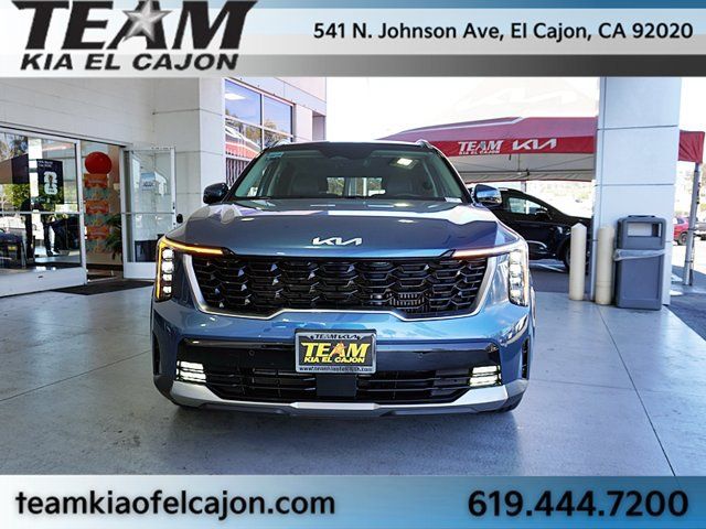 Certified 2025 Kia Sorento EX FWD image 4