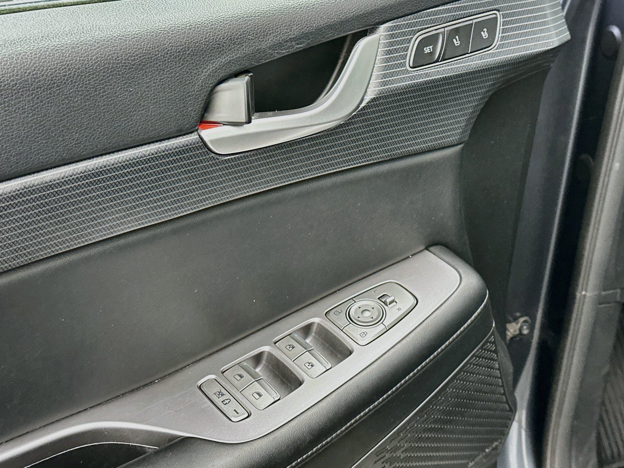 Used 2024 Hyundai Palisade Limited AWD/4WD image 15