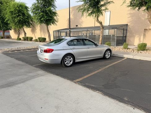 Used 2014 BMW 528i Sedan RWD image 4