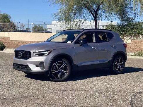 New 2026 Volvo XC40 B5 Core image 2
