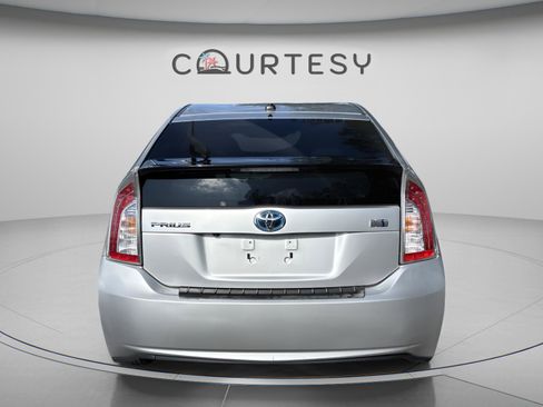 Used 2015 Toyota Prius Three FWD image 6