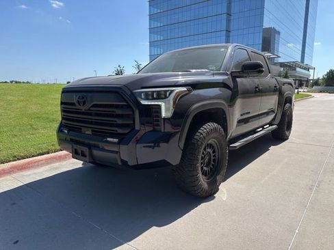 Used 2024 Toyota Tundra Limited AWD/4WD image 1