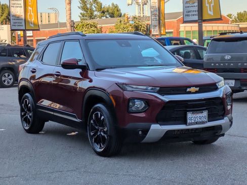 Certified 2023 Chevrolet TrailBlazer LT w/ Convenience Package image 3