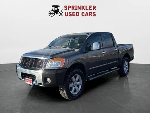 Used 2009 Nissan Titan LE w/ Technology Pkg image 16