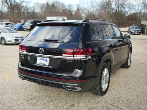 Certified 2023 Volkswagen Atlas SE w/ Panoramic Sunroof Package image 8