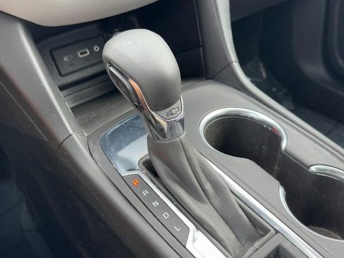 Used 2022 Chevrolet Equinox LT FWD image 19