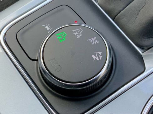 New 2025 Chevrolet Blazer LT w/ Midnight/Sport Edition image 46