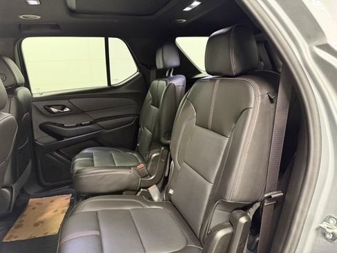 Used 2023 Chevrolet Traverse RS w/ LPO, Cargo Package AWD/4WD image 22