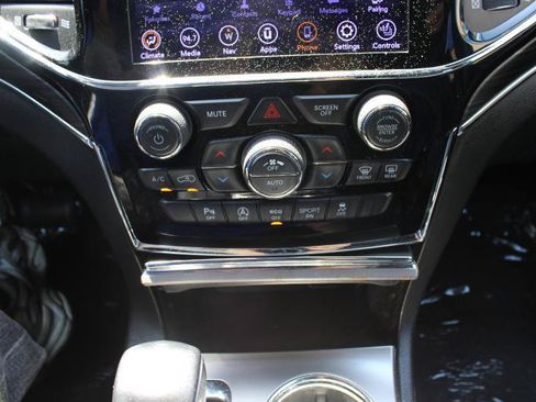 Used 2020 Jeep Grand Cherokee Limited AWD/4WD image 21