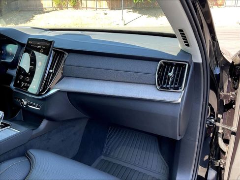 New 2026 Volvo XC90 T8 Ultra w/ Protection Package AWD/4WD image 28