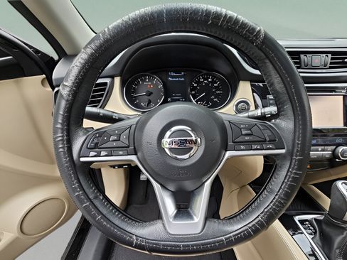 Used 2017 Nissan Rogue SL w/ SL Premium Package FWD image 23