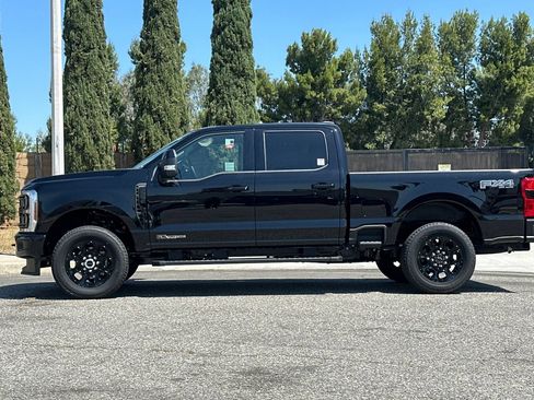 New 2026 Ford F250 Lariat w/ Black Appearance Package AWD/4WD image 7