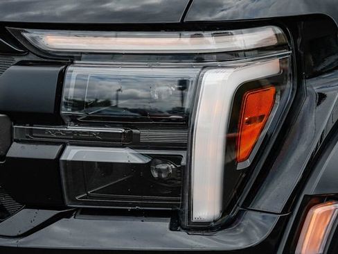 Used 2025 Ford F150 Raptor AWD/4WD image 8