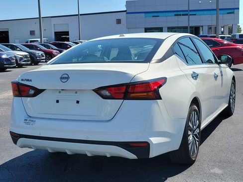 Used 2025 Nissan Altima 2.5 SV image 6