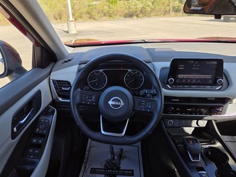 Used 2023 Nissan Rogue SV w/ SV Premium B Package image 20