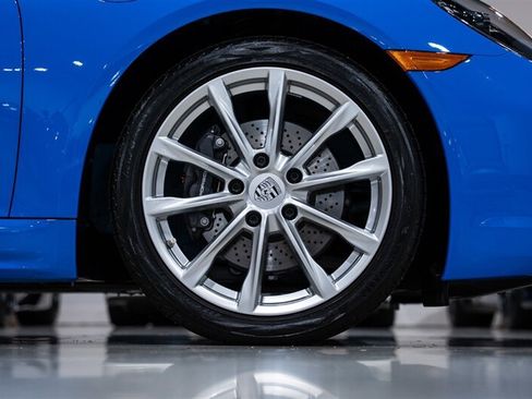 Used 2022 Porsche 718 Boxster RWD image 16