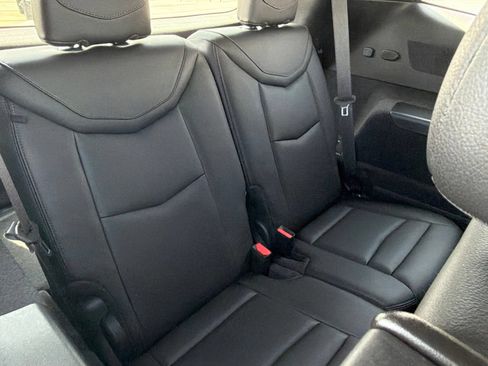 Used 2023 Cadillac XT6 Luxury FWD image 12