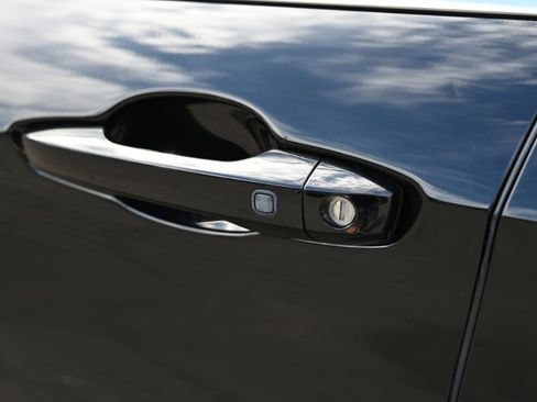 Used 2023 Mitsubishi Outlander SE image 12