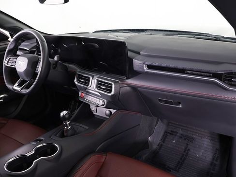 Used 2025 Ford Mustang GT Premium RWD image 27