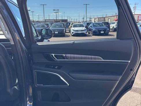 Used 2025 Kia Telluride SX Prestige image 29