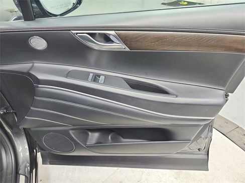 Used 2024 Genesis GV80 2.5T image 40