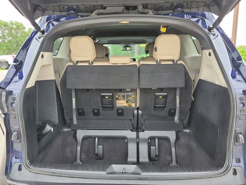 Used 2023 Toyota Sienna XLE AWD/4WD image 8