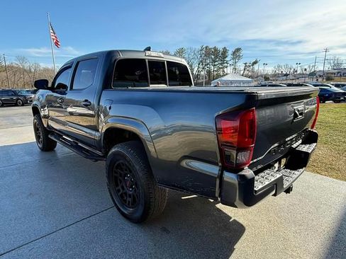 Used 2020 Toyota Tacoma SR image 26