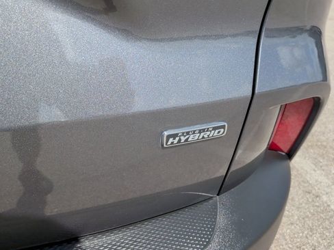 Used 2022 Ford Escape Titanium FWD image 41