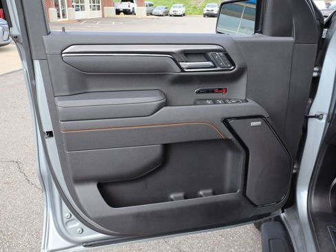Used 2025 GMC Sierra 1500 AT4 w/ AT4 Premium Package AWD/4WD image 12