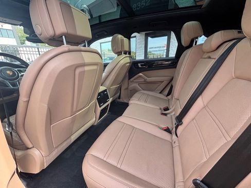 Used 2019 Porsche Cayenne image 51