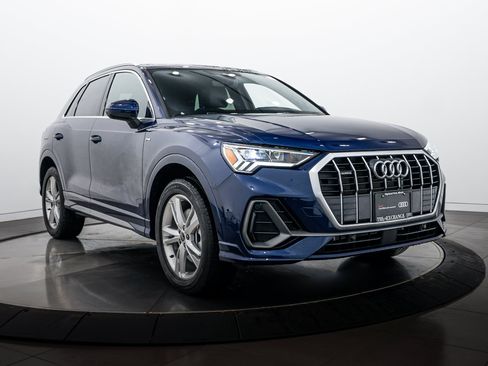 Certified 2023 Audi Q3 2.0T Premium Plus w/ Premium Plus Package AWD/4WD image 2