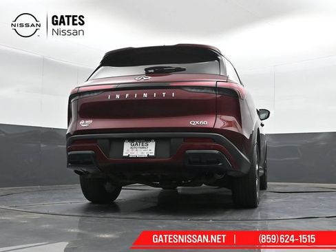 Used 2025 INFINITI QX60 Luxe AWD/4WD image 40