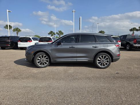 Used 2022 Lincoln Corsair FWD w/ Premium Package image 4